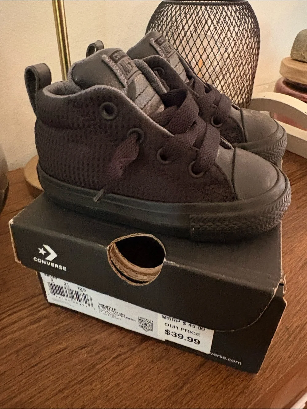 New! Baby high top converse